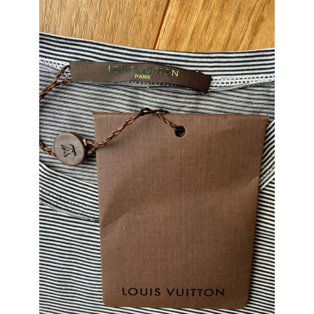 LOUIS VUITTON(ルイヴィトン)のルイヴィトン　グラフィティ　Tシャツ　未使用品 メンズのトップス(Tシャツ/カットソー(半袖/袖なし))の商品写真