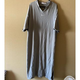 シマムラ(しまむら)の美品・4L半袖ロングワンピース♡くすみグリーン♡(ロングワンピース/マキシワンピース)