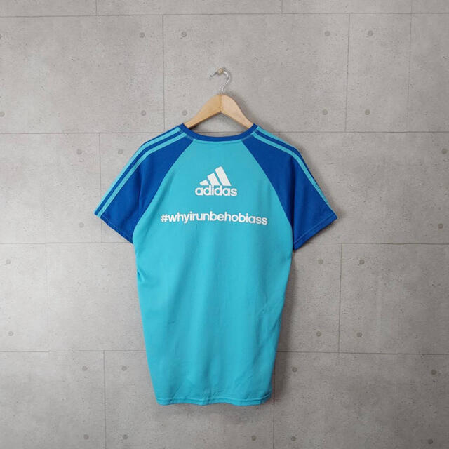 adidas(アディダス)のadidas Tシャツ ブルー トレーニングウェア グッドプリント 水色 メンズのトップス(Tシャツ/カットソー(半袖/袖なし))の商品写真