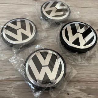 フォルクスワーゲン(Volkswagen)のフォルクスワーゲン　ホイールキャップ4つ(車種別パーツ)