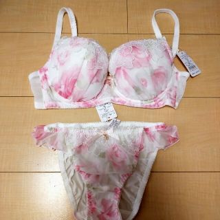 ナルエー(narue)のみゆ様専用♡ ナルエー 上下ペアセット(ブラ&ショーツセット)