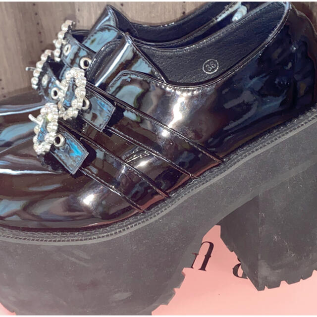 Bubbles(バブルス)のBUBBLES ダブルバックル厚底シューズ レディースの靴/シューズ(ローファー/革靴)の商品写真
