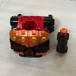 仮面ライダービルド　DXクローズマグマナックル　美品(特撮)