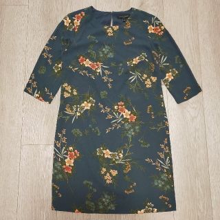 バナナリパブリック(Banana Republic)の美品　バナナリパブリック　膝丈ワンピース　0 Sサイズ花柄　和風(ひざ丈ワンピース)