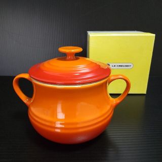 ルクルーゼ(LE CREUSET)の未使用品⭐ルクルーゼ　蓋付きスープボウル(オレンジ)(グラス/カップ)