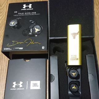 アンダーアーマー(UNDER ARMOUR)の新品　アンダーアーマー　ザ　ロック　ワイヤレスイヤホン　UNDER ARMOUR(ヘッドフォン/イヤフォン)