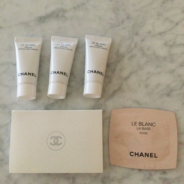 CHANEL(シャネル)の専用♡CHANEL シャネル ルブラン　試供品セット コスメ/美容のスキンケア/基礎化粧品(美容液)の商品写真