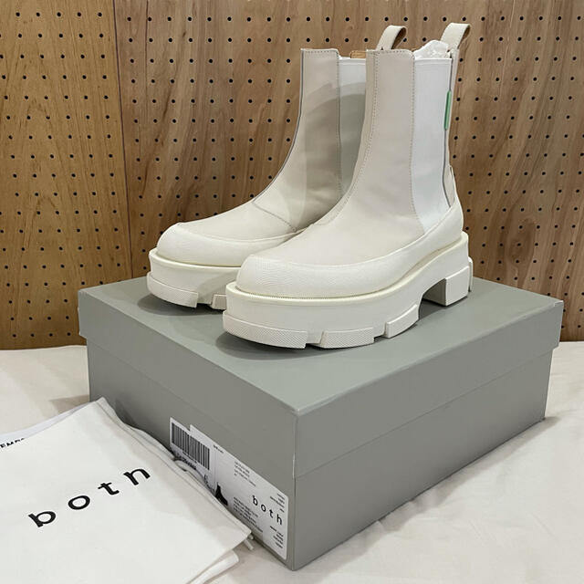 Balenciaga(バレンシアガ)の【日本未入荷】BOTH - GAO CHELSEA - White size41 メンズの靴/シューズ(ブーツ)の商品写真