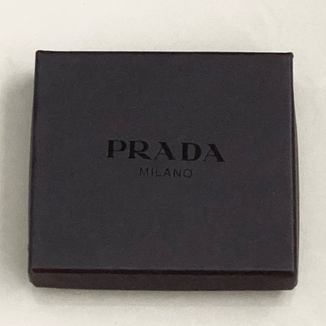PRADA(プラダ)の★PRADA プラダ★ブラック スクエア キーリング レディースのファッション小物(キーホルダー)の商品写真