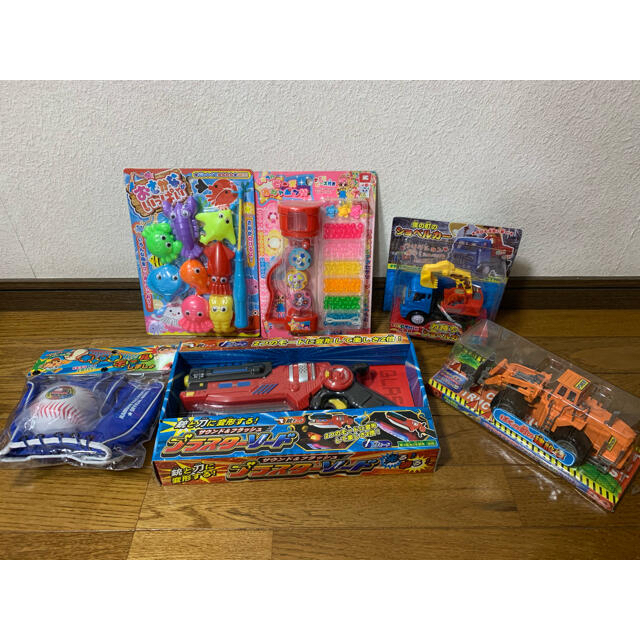 新品 おもちゃ6点 子供 知育玩具 ロボット 銃 鉄砲 魚釣り ショベルカー 車の通販 By An S Shop ラクマ 新品 おもちゃ6点 子供 知育玩具 ロボット 銃 鉄砲 魚釣り ショベルカー 車の通販 By An S Shop ラクマ