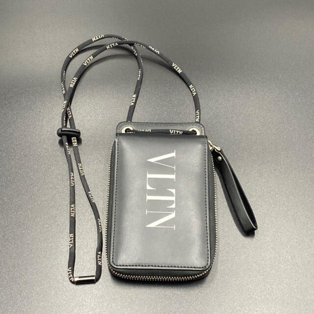 valentino ｳﾞｧﾚﾝﾃｨﾉ ネックウォレットメンズ