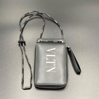 ヴァレンティノ(VALENTINO)のvalentino ｳﾞｧﾚﾝﾃｨﾉ ネックウォレット(折り財布)