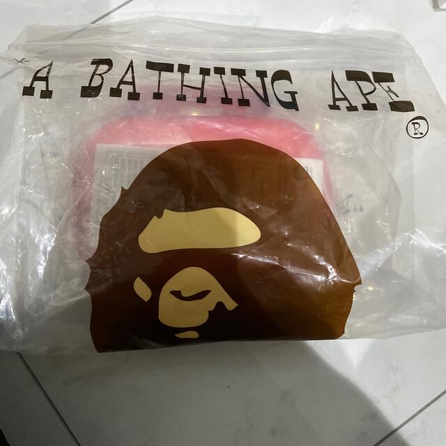 A BATHING APE(アベイシングエイプ)のベイプキッズ　A BATHING APE お弁当　ランチボックス　新品 エンタメ/ホビーのおもちゃ/ぬいぐるみ(キャラクターグッズ)の商品写真