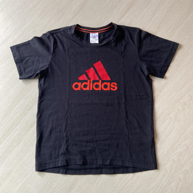 adidas(アディダス)の《ちゃー様専用》美品♡adidas 半袖Tシャツ 150 2点 キッズ/ベビー/マタニティのキッズ服男の子用(90cm~)(Tシャツ/カットソー)の商品写真