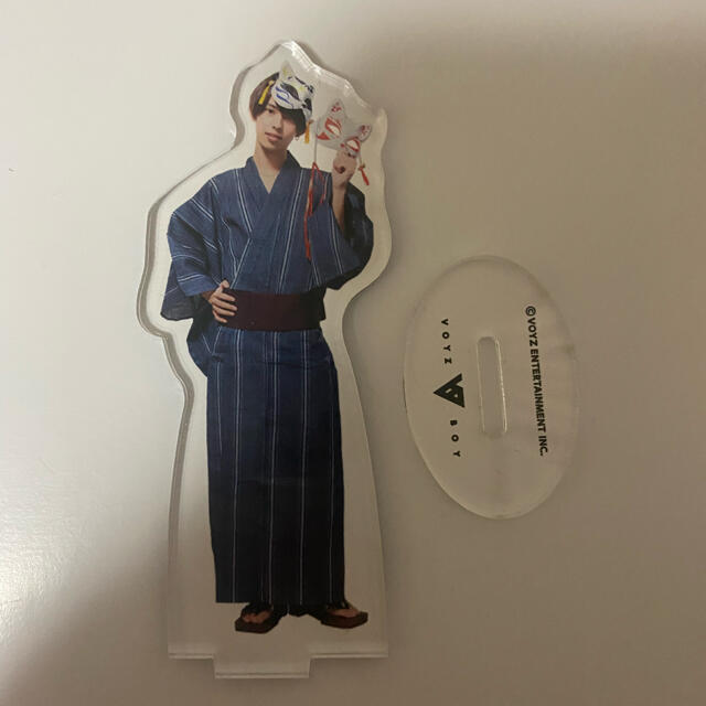 voyzboy アクリルスタンド エンタメ/ホビーのタレントグッズ(アイドルグッズ)の商品写真