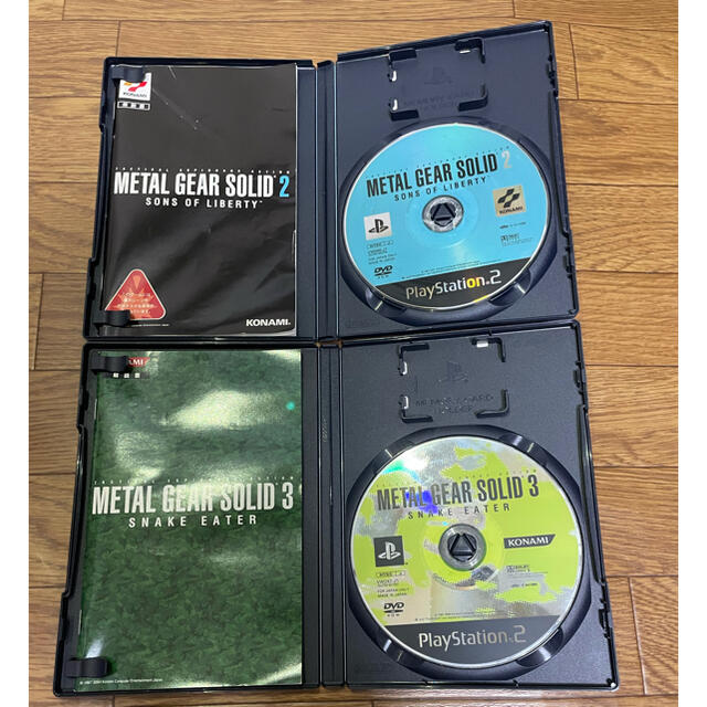 PlayStation2(プレイステーション2)のメタルギアソリッド２・3 セット エンタメ/ホビーのゲームソフト/ゲーム機本体(携帯用ゲームソフト)の商品写真