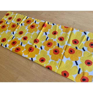 マリメッコ(marimekko)の新品★marimekko はぎれ　廃盤カラー　生地　ミニウニッコ　黄　オレンジ(生地/糸)