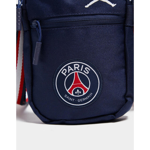 NIKE(ナイキ)の国内未発売 パリサンジェルマン JORDAN PSG Festival BAG メンズのバッグ(ショルダーバッグ)の商品写真