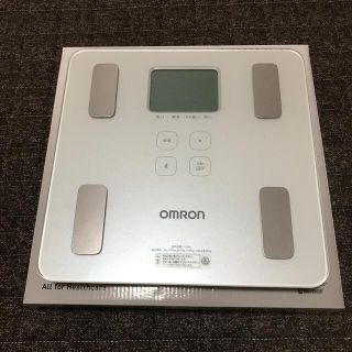 オムロン(OMRON)のオムロン 体重体組成計　HBF-227T-SW　シャイニーホワイト(体重計/体脂肪計)