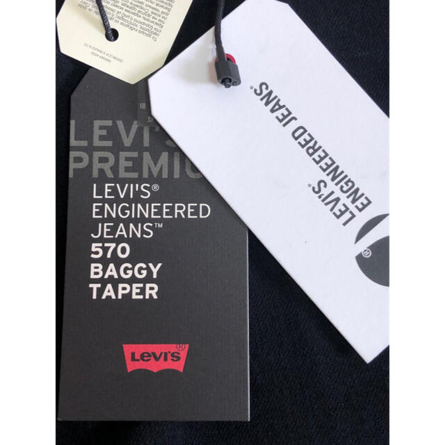 Levi's(リーバイス)のLevi's ENGINEERED JEANS 570 BAGGY TAPER メンズのパンツ(デニム/ジーンズ)の商品写真