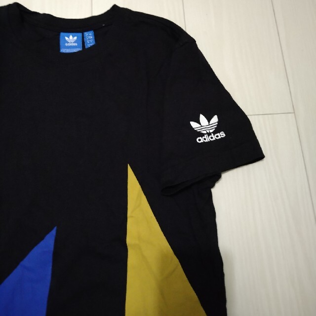 adidas(アディダス)のアディダス　Tシャツ　Ｌサイズ　ブラック スポーツ/アウトドアのスポーツ/アウトドア その他(その他)の商品写真