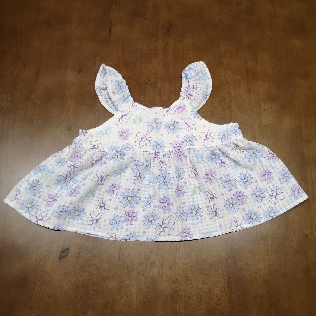 BeBe(ベベ)のベベ BeBe キャミソール☆花柄 80 キッズ/ベビー/マタニティのベビー服(~85cm)(タンクトップ/キャミソール)の商品写真