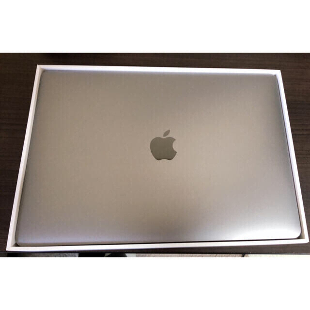 Apple MacBook Air 9,1(2020年モデル)