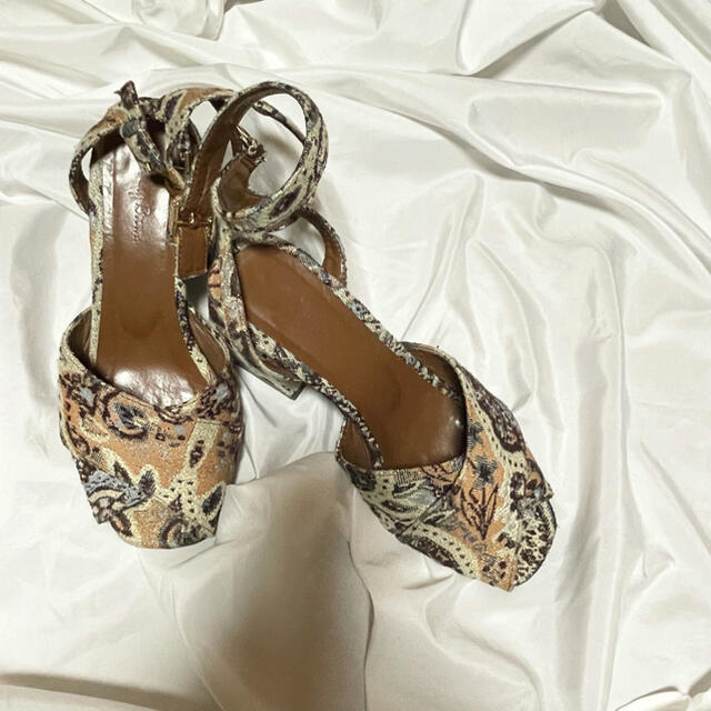 Lily Brown(リリーブラウン)のLily Brown リリーブラウンジャガードストラップサンダル レディースの靴/シューズ(サンダル)の商品写真