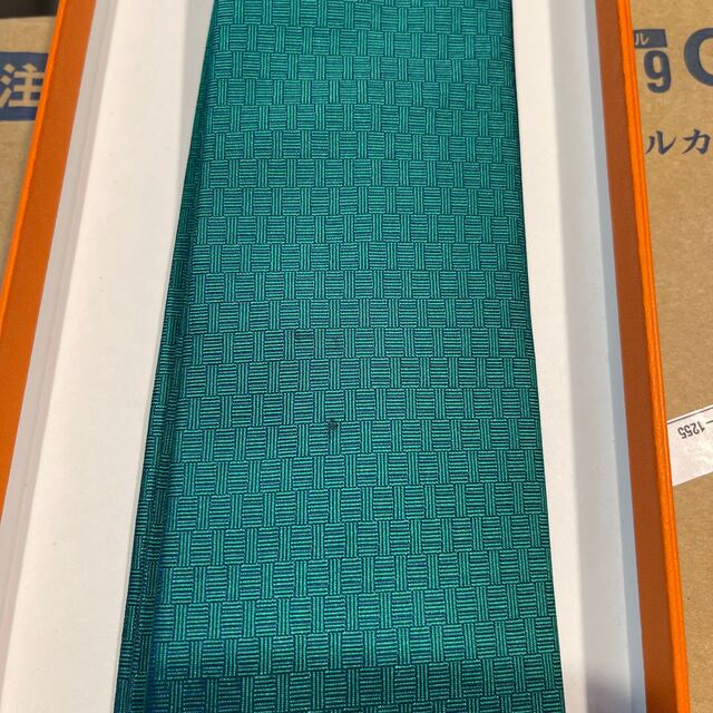 【未使用に近い】HERMES H柄 緑 野球マークのネクタイ