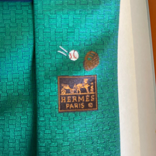 未使用に近い】HERMES H柄 緑 野球マークのネクタイ - ネクタイ