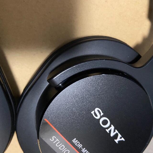 SONY(ソニー)のSONY MDR-M1ST  中古　10回程度使用　キャリングポーチ付き　美品 スマホ/家電/カメラのオーディオ機器(ヘッドフォン/イヤフォン)の商品写真