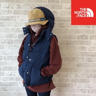 ザノースフェイス(THE NORTH FACE)の【フード付き】ノースフェイス　ダウンベスト　ネイビー　レディースL (ダウンベスト)