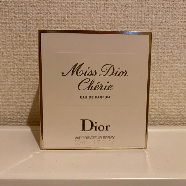 Christian Dior(クリスチャンディオール)のMiss Dior Cherie オードパルファン コスメ/美容の香水(香水(女性用))の商品写真