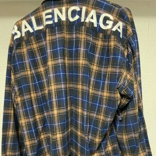 バレンシアガ(Balenciaga)のバレンシアガ　バックロゴチェックシャツ(シャツ)