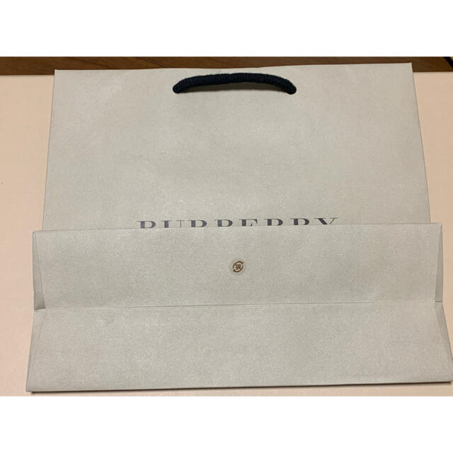 BURBERRY(バーバリー)のバーバリー　BURBERRY 紙袋 レディースのバッグ(ショップ袋)の商品写真