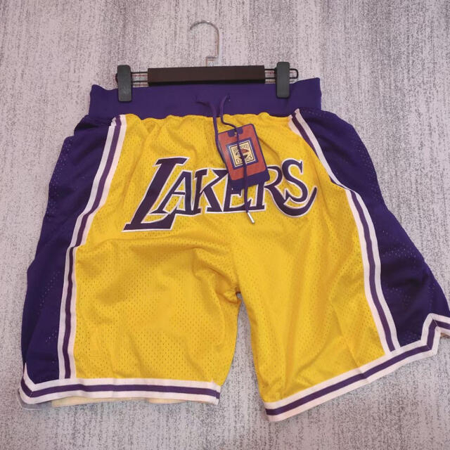 NBA レイカーズ　バスパン  ショートパンツ　半ズボン　ハーフパンツ