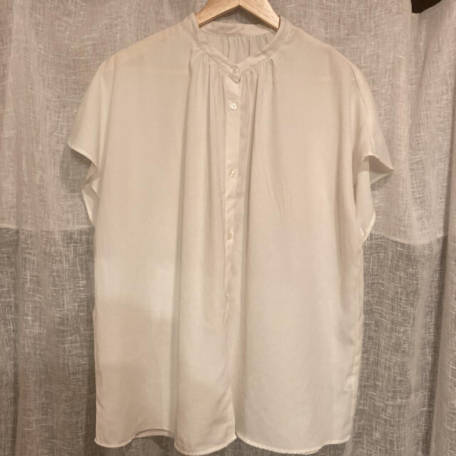 GU(ジーユー)のGU エアリーバンドカラーシャツ 2枚セット レディースのトップス(シャツ/ブラウス(半袖/袖なし))の商品写真