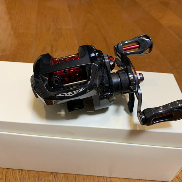 DAIWA(ダイワ)のダイワ SS AIR 8.1L スティーズ フロントカバー カスタム 美品 スポーツ/アウトドアのフィッシング(リール)の商品写真