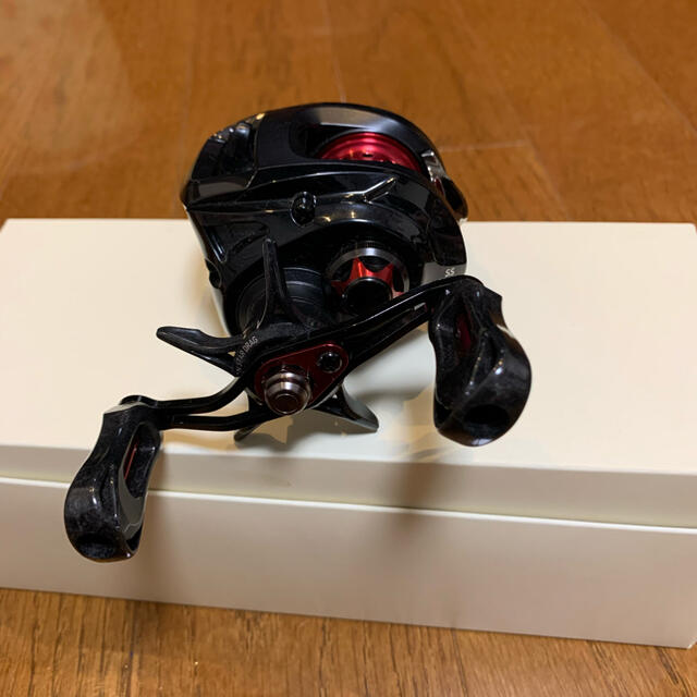 DAIWA(ダイワ)のダイワ SS AIR 8.1L スティーズ フロントカバー カスタム 美品 スポーツ/アウトドアのフィッシング(リール)の商品写真