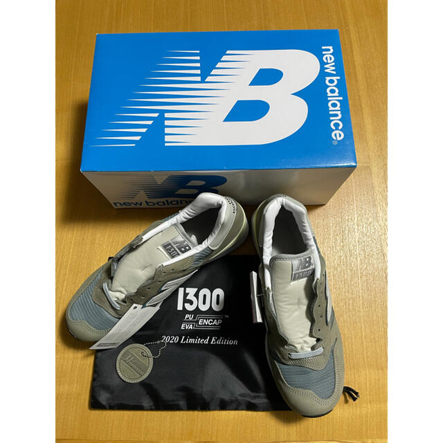 New Balance(ニューバランス)の新品未使用 ニューバランス M1300jp3 スニーカー 復刻激レア メンズの靴/シューズ(スニーカー)の商品写真