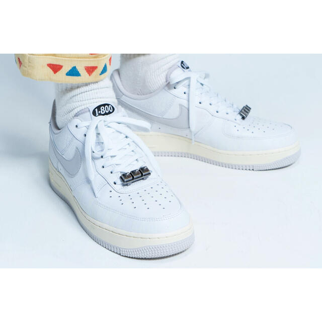 NIKE(ナイキ)の未使用品　NIKE AIR FORCE 1 07 エアフォース1 メンズの靴/シューズ(スニーカー)の商品写真