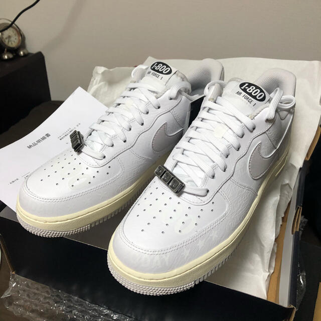 NIKE(ナイキ)の未使用品　NIKE AIR FORCE 1 07 エアフォース1 メンズの靴/シューズ(スニーカー)の商品写真