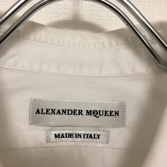 Alexander McQueen(アレキサンダーマックイーン)のALEXANDER McQUEEN 刺繍ドレスシャツ　ホワイト　イタリア製 メンズのトップス(シャツ)の商品写真