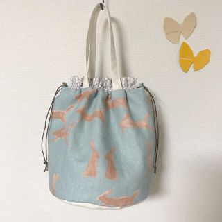 ミナペルホネン(mina perhonen)のミナペルホネン　ハンドメイド　丸底　巾着　バッグ(バッグ)