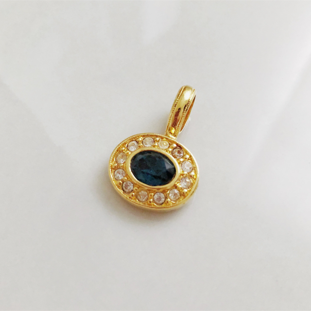 AVON(エイボン)のVintage ＊ AVON ＊ blue stone pendant top レディースのアクセサリー(ネックレス)の商品写真