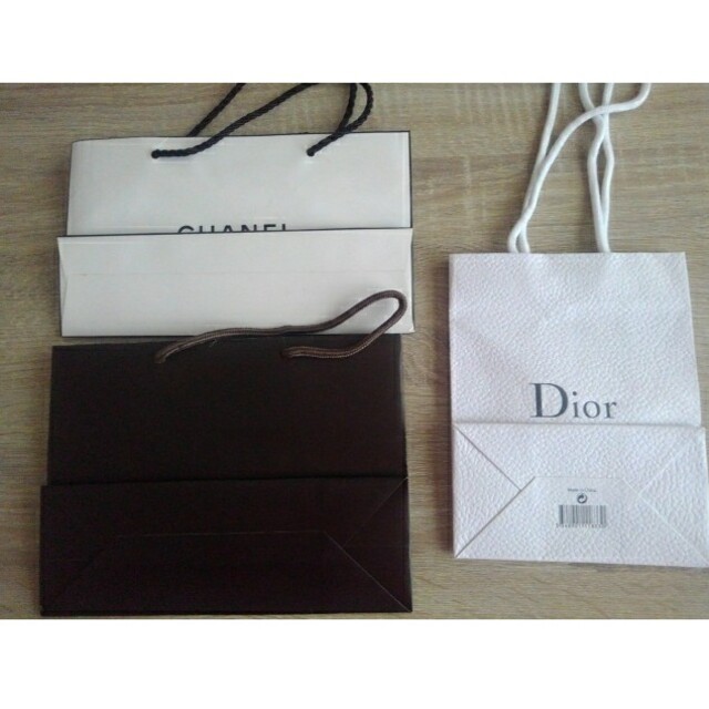 Gucci(グッチ)のブランド 紙袋 ショップ袋 Dior GUCCI CHANEL レディースのバッグ(ショップ袋)の商品写真