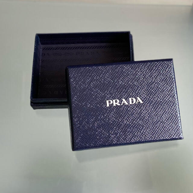 PRADA(プラダ)の【新品】プラダ ケース インテリア/住まい/日用品のインテリア小物(小物入れ)の商品写真