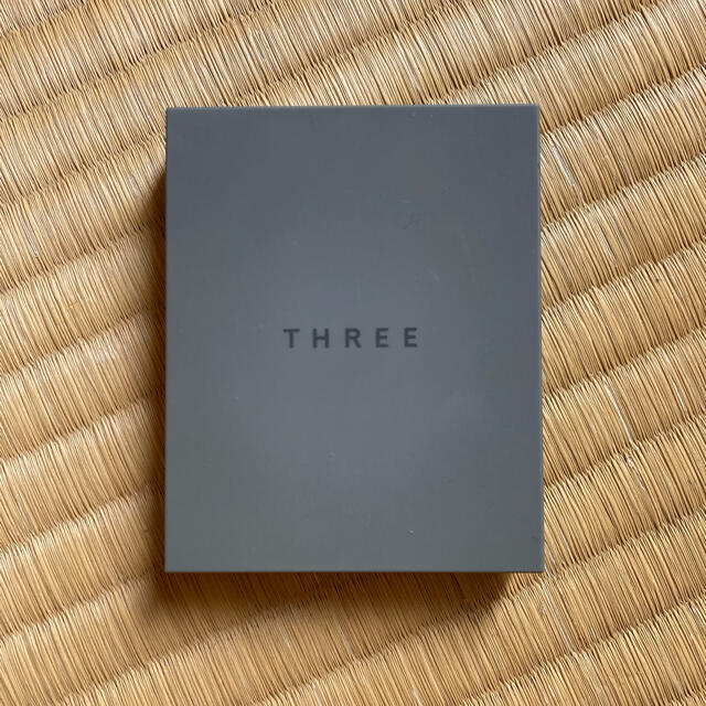 THREE(スリー)のTHREE シマリング グロー デュオ　01 コスメ/美容のベースメイク/化粧品(フェイスカラー)の商品写真