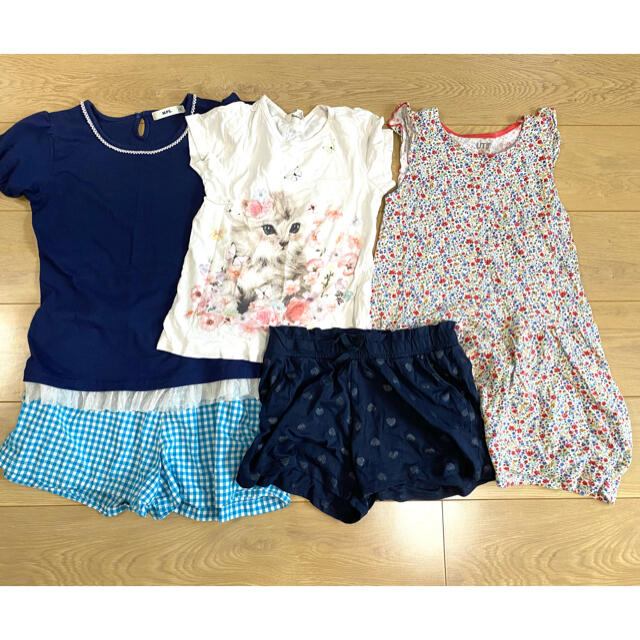 UNIQLO(ユニクロ)の130 まとめ売り　トップス　パンツ　ワンピース キッズ/ベビー/マタニティのキッズ服女の子用(90cm~)(その他)の商品写真