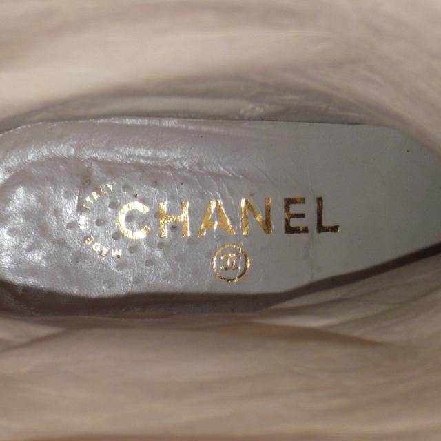 CHANEL(シャネル)のシャネル ロングブーツ EU 38 レディース - レディースの靴/シューズ(ブーツ)の商品写真